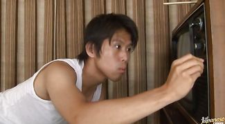 Luscious nipponese Yukari Orihara is fucking stranger she likes and getting ready for a nice warm creampie