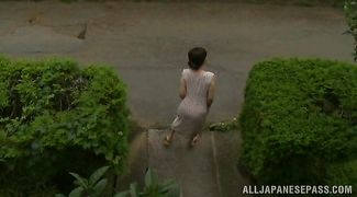 Luscious mature lady jumps and rides a massive pike